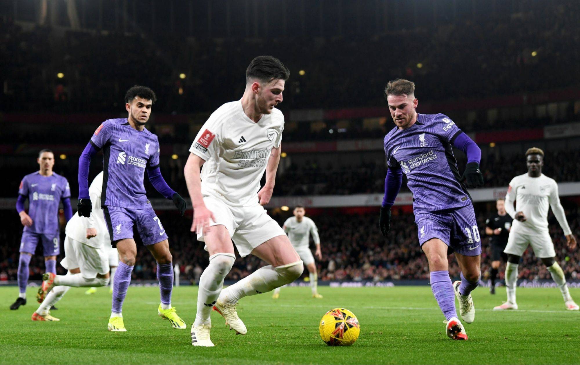 九游娱乐包含转折点利物浦防线松动，德甲赛后攻防权衡，赛场秩序良好，球探报告显示潜力的词条