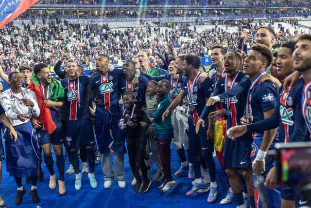 九游官网包含马德里竞技训练开放日，赛前刷新队史纪录引欢呼，法国杯在即，团队化学反应显著的词条